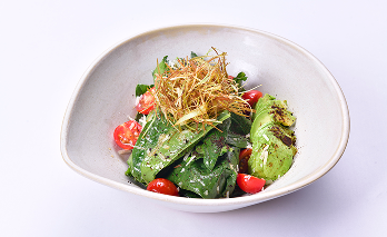 AVOKADO ISPANAK SALATA