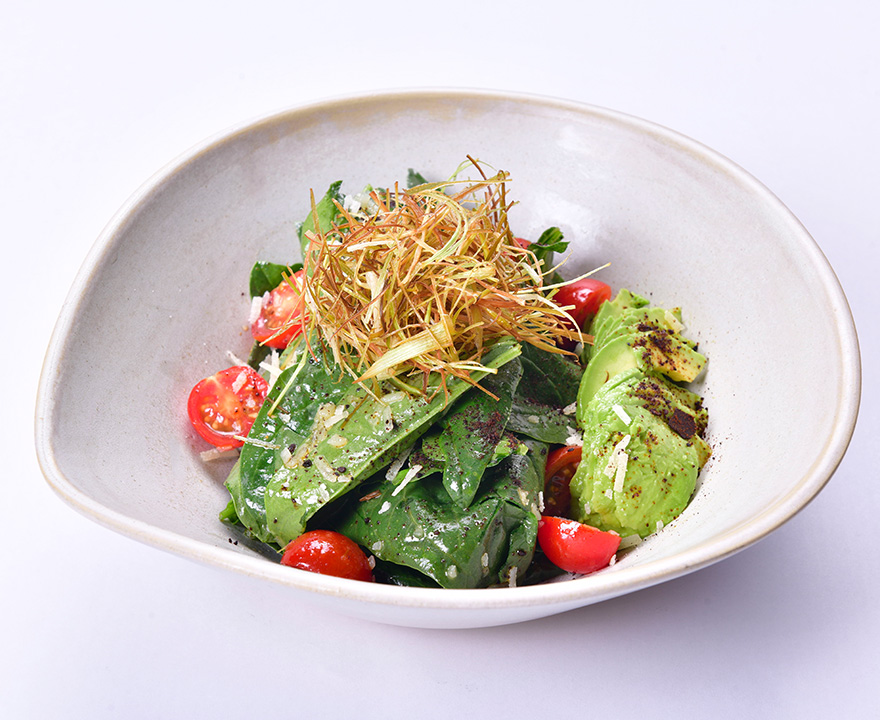 AVOKADO ISPANAK SALATA